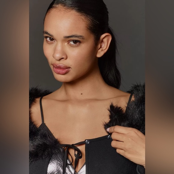 NWT! Maeve Faux-Fur Collar Crop Cardigan Sweater - Size Medium 🏀 - Picture 4 of 12